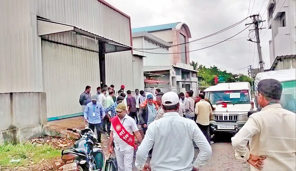 Sangli : माजी सभापतींच्या दुकानासह सहा मालमत्ता जप्त